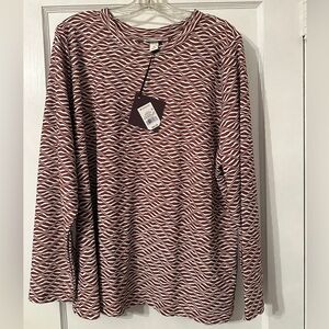 Ava and Viv Women’s Plus Size Burgundy and White Patterned Long Sleeve Shirt NWT